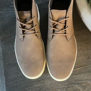 Izod Men's Brown Chukka Boots